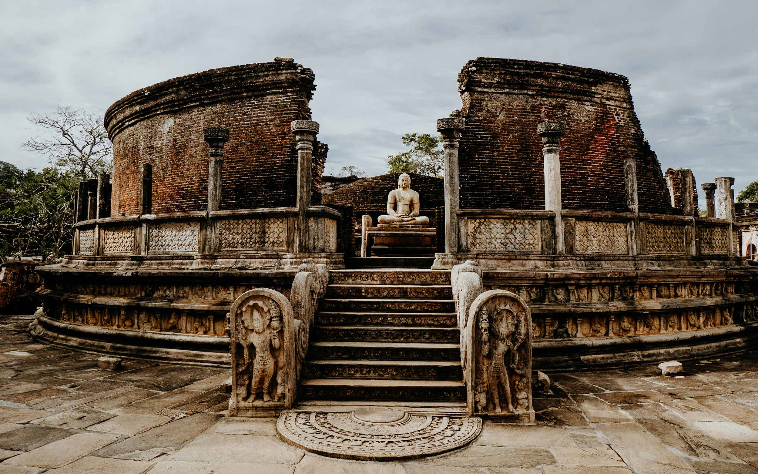Polonnaruwa ancient ruins